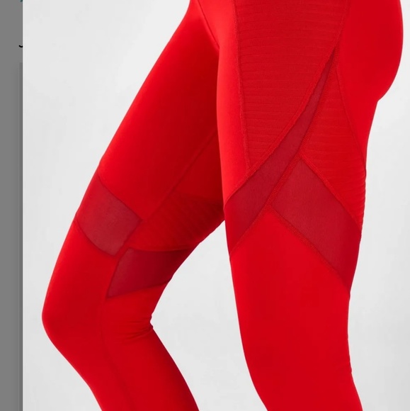 Fabletics - Picture 2 of 6